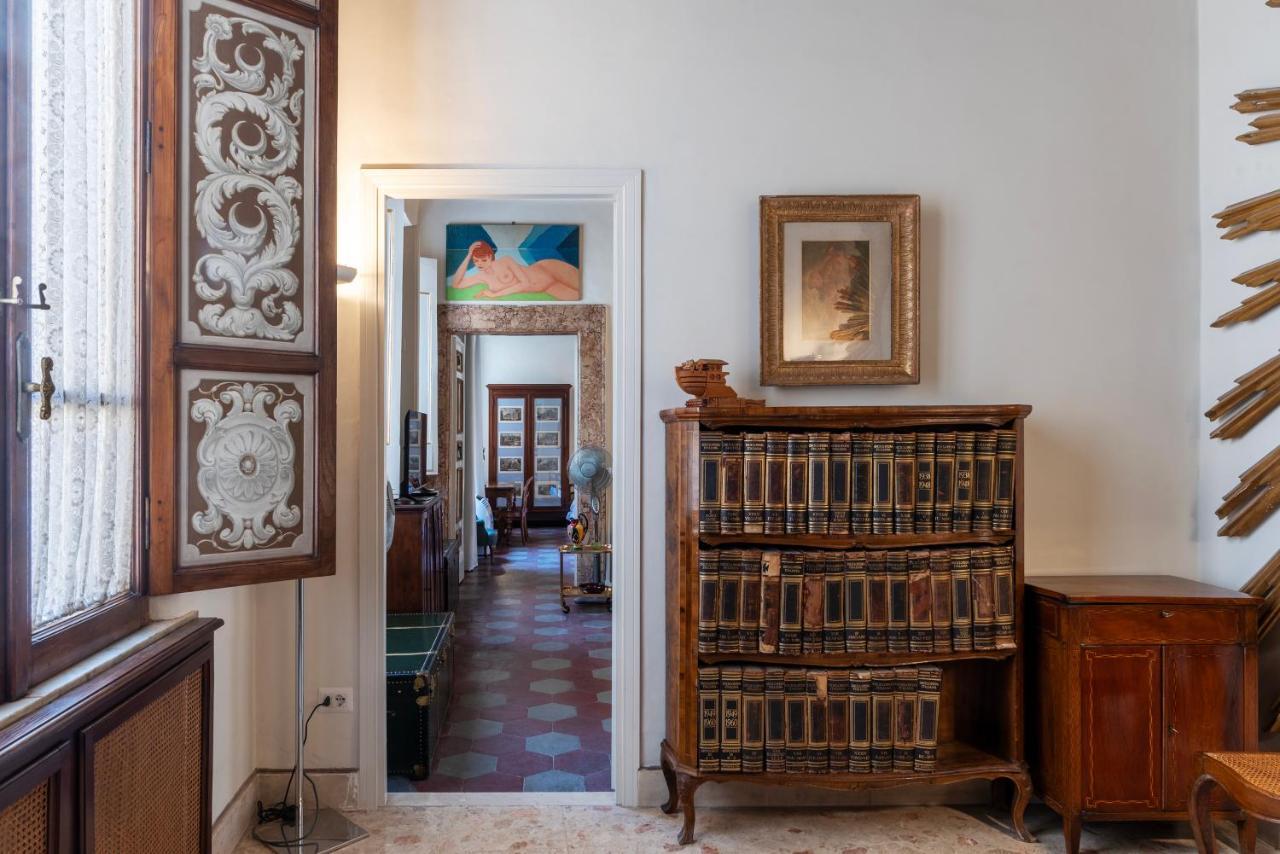 Pantheon Apartment - L'Angolo Nascosto Dei Quadri Rome Buitenkant foto