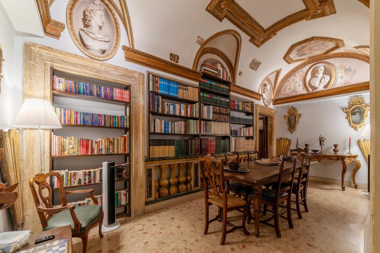 Pantheon Apartment - L'Angolo Nascosto Dei Quadri Rome Buitenkant foto